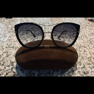 Authentic Tom Ford Joey Black non-polarized sunglasses. Willing to trade!